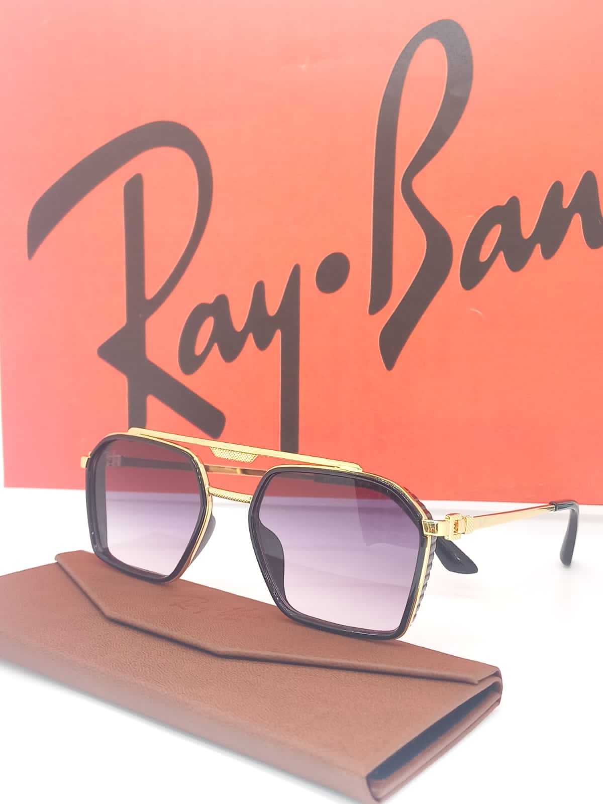 RAYBAN™ | Puente 1