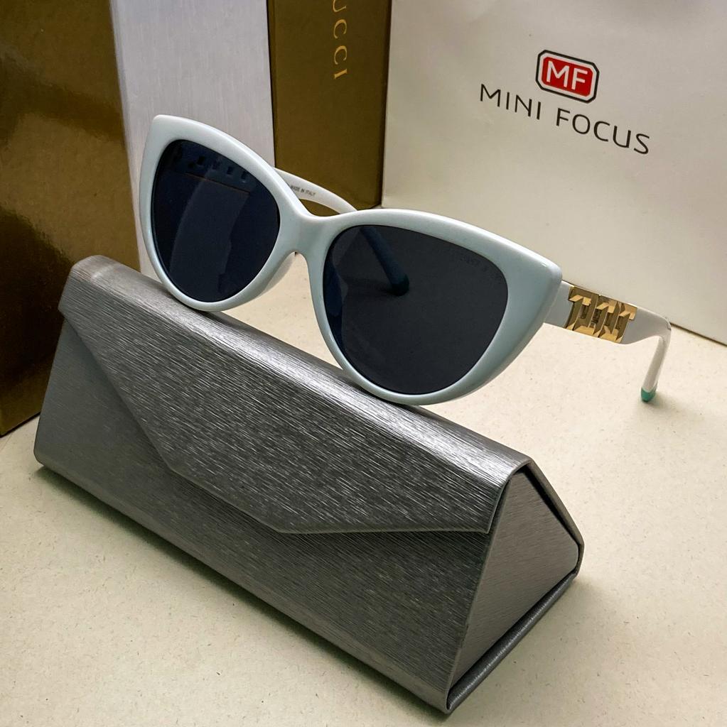 TIFFANY & CO™ | Classic R1