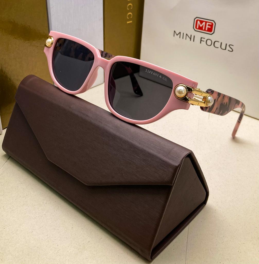 TIFFANY & CO™ | R2