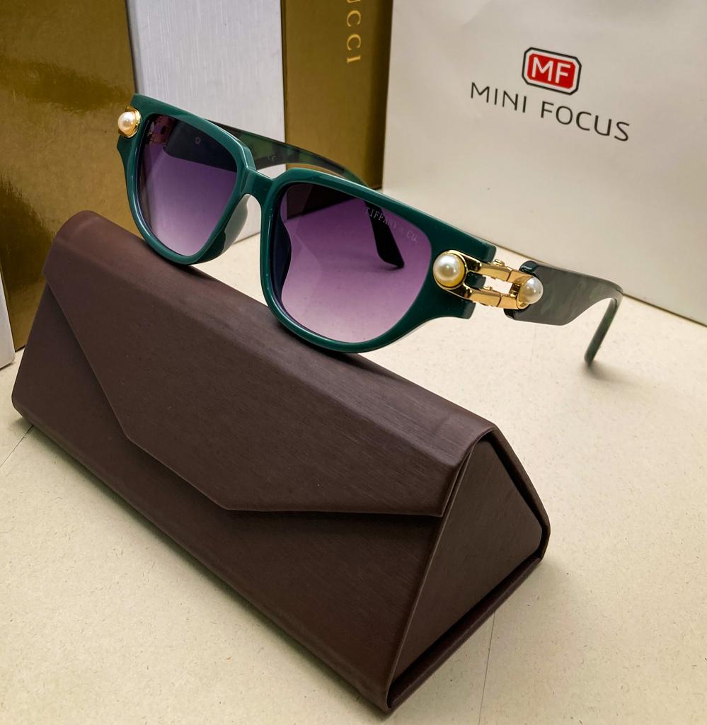 TIFFANY & CO™ | R2