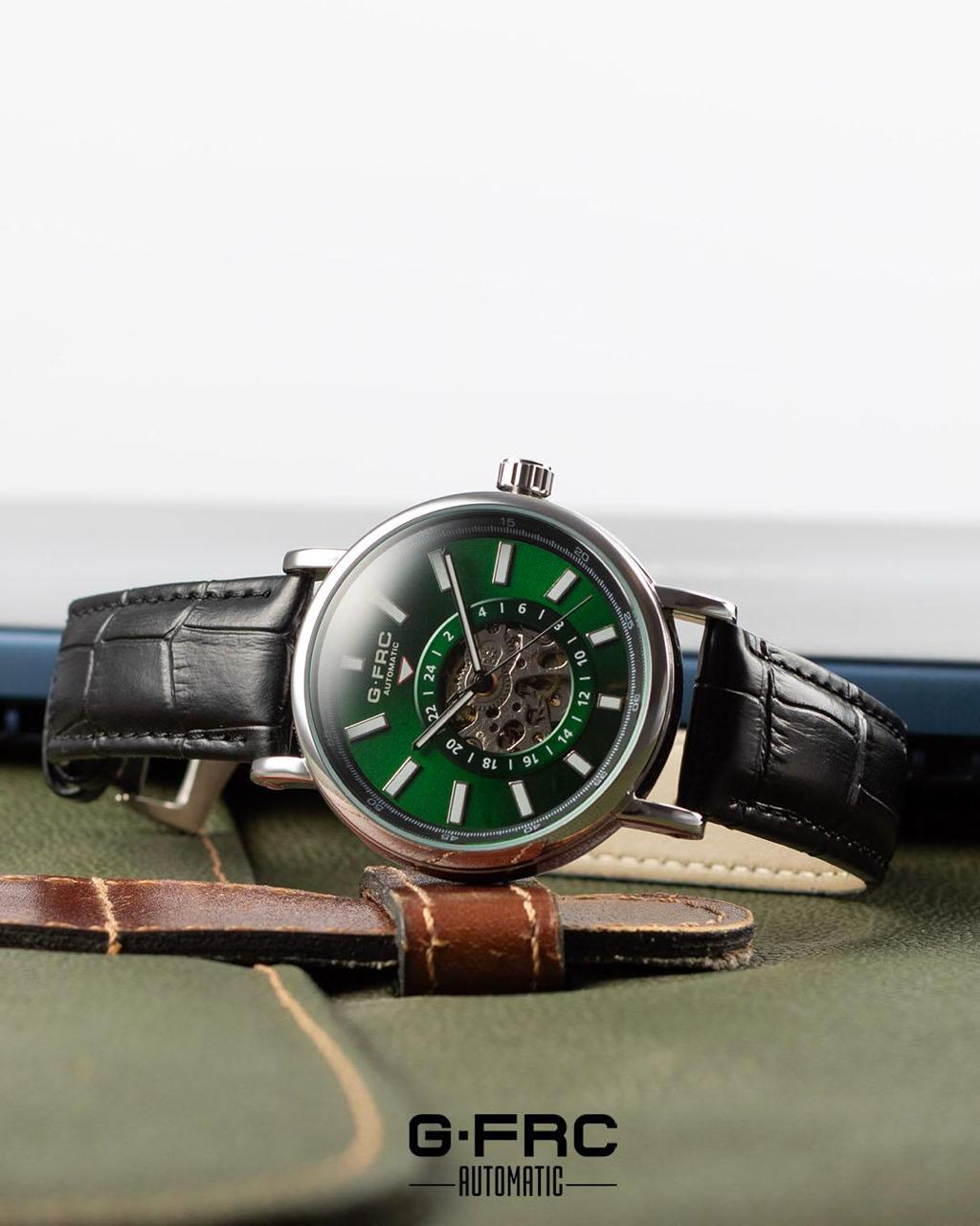 Gray helmet for bikers