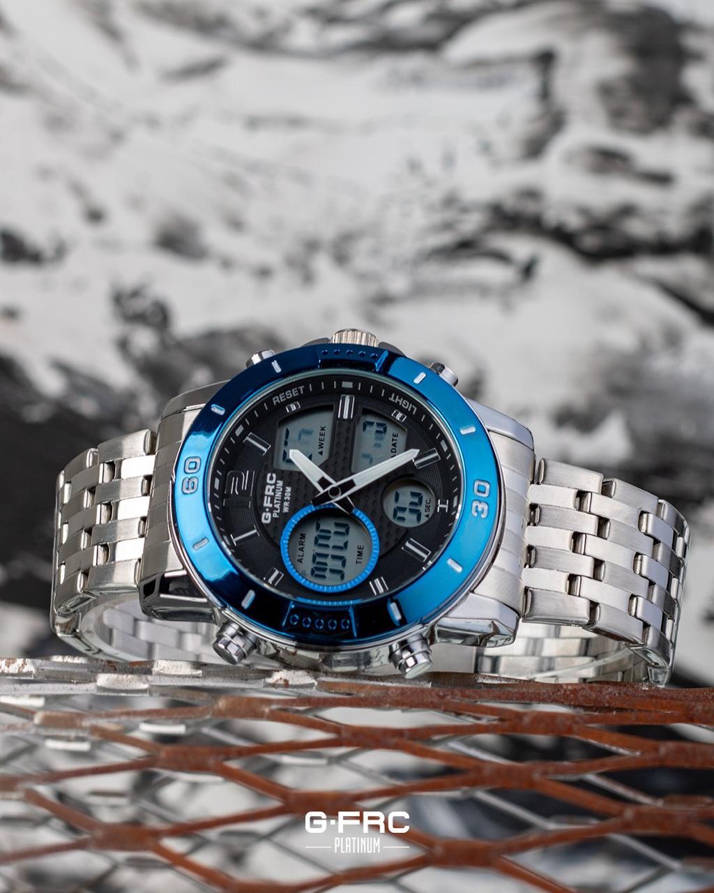 Gray helmet for bikers