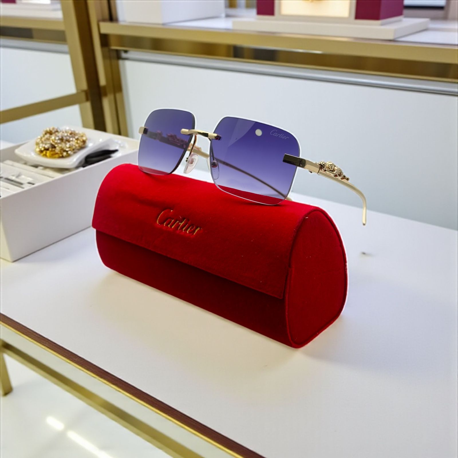 CARTIER™ | Jaguar R2