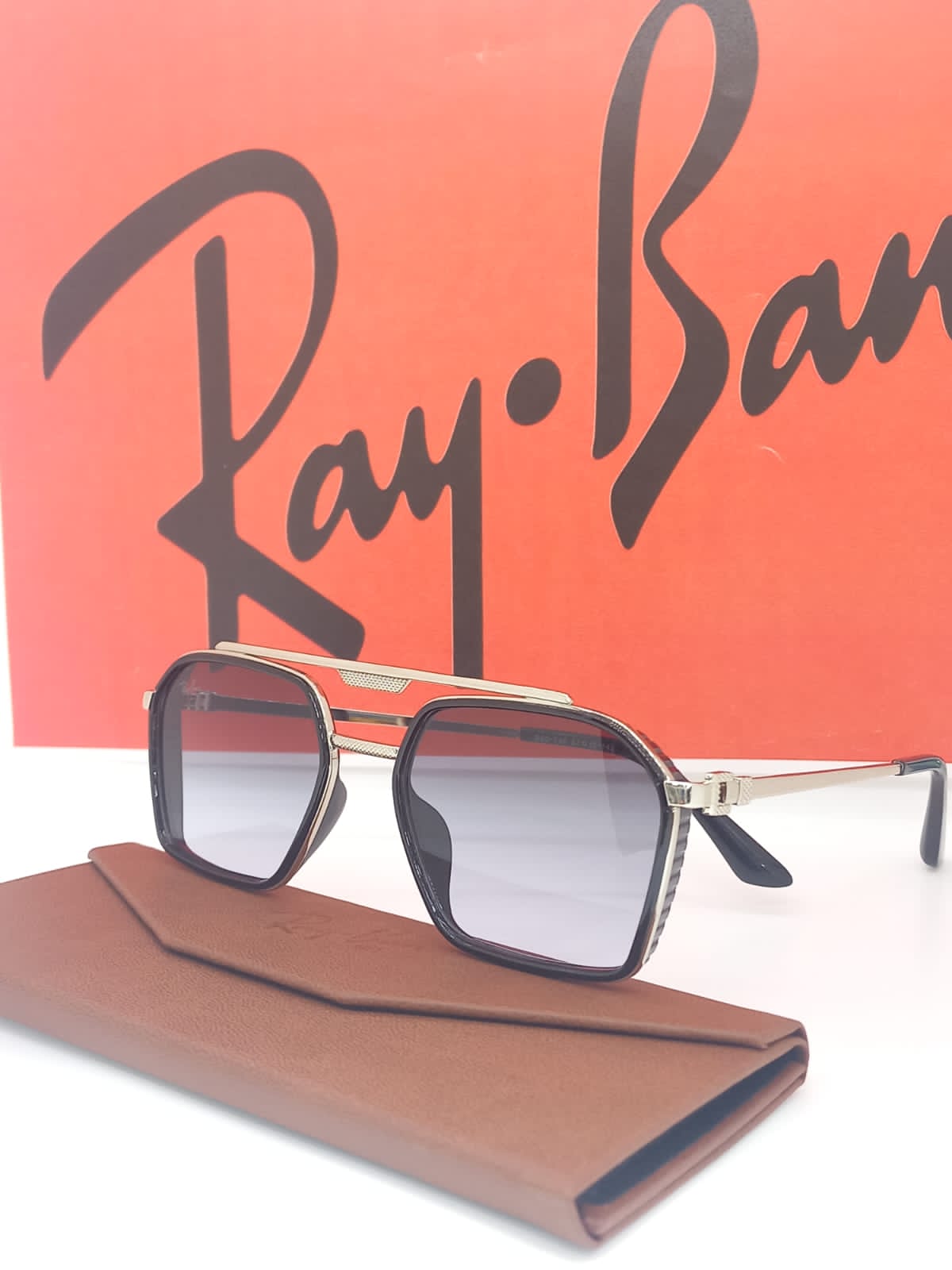 RAYBAN™ | Puente 1