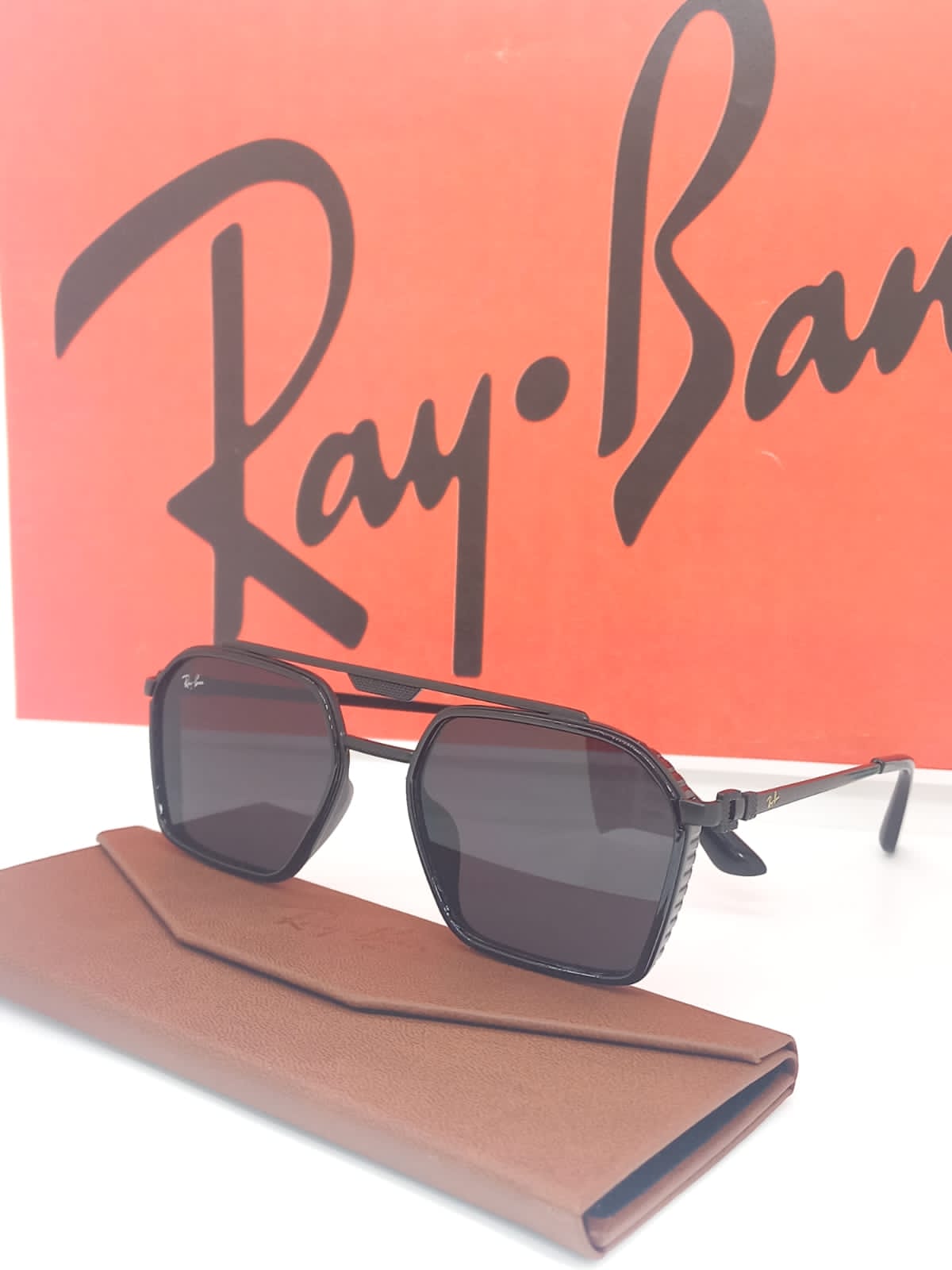 RAYBAN™ | Puente 1
